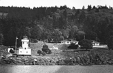 Lime Kiln Lighthouse, in the other part of the other century....