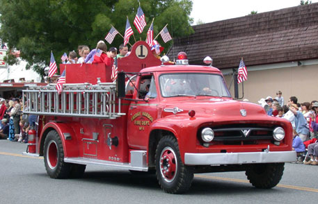 The old engine, in the 2002 Fourth of July parade....