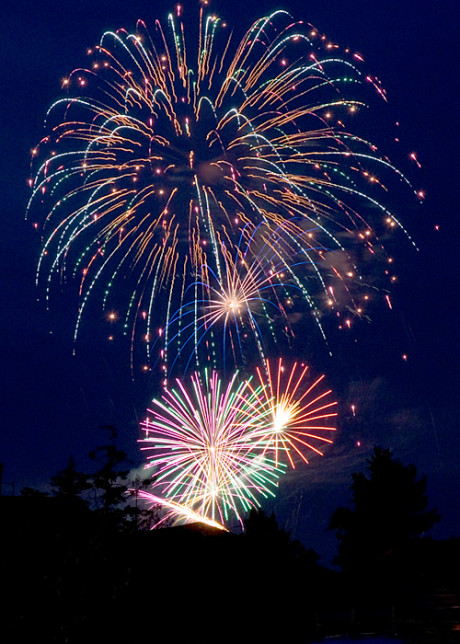 2009 Fireworks as seen from Evergreen 2 neighborhood - Tim Dustrude photo