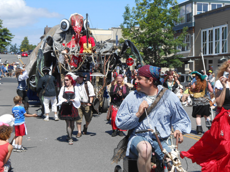 Arrrrgh! There be pirates, in the parade on the Fourth! And they snagged the Judges' Choice award in the parade....