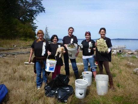 2012 clean up with Bird Rock Hotel and Earthbox Inn& Spa - Contributed photo