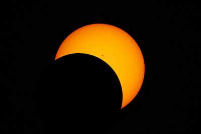April-29-2014-Partial_solar_eclipse