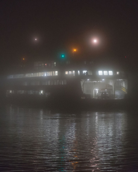 Yakima arriving in fog - Aaron Shepard photo