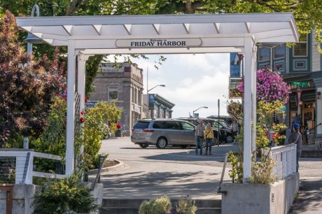 The arbor in Memorial Park, with its welcoming sign, at the foot of Spring Street in Friday Harbor - Aaron Shepard photo